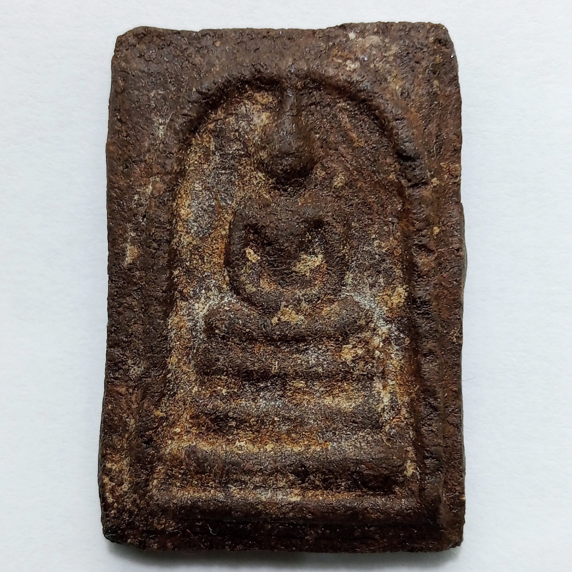 Phra Somdej Wat Rakhang  : black material.